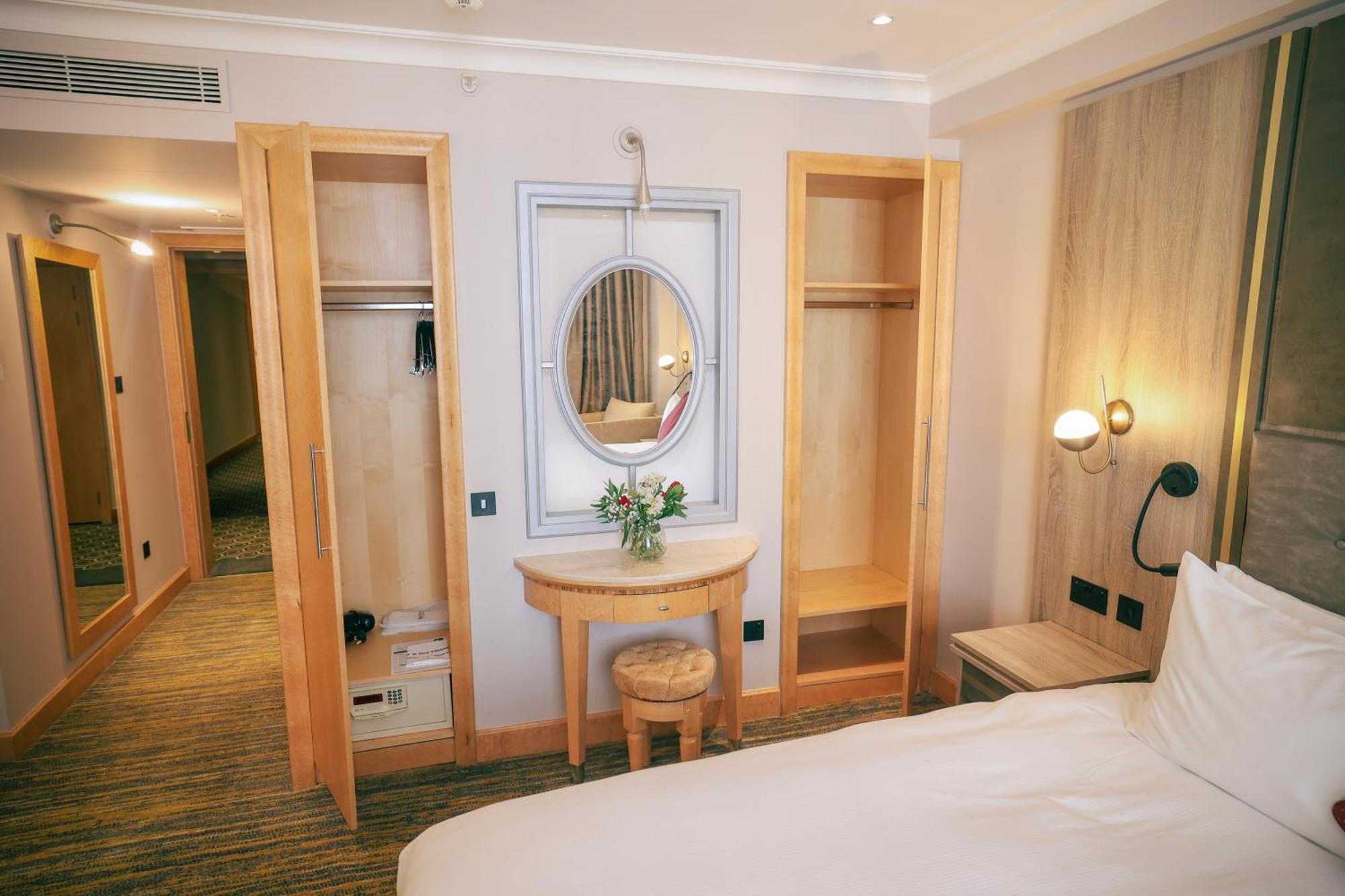 Courthouse Hotel London